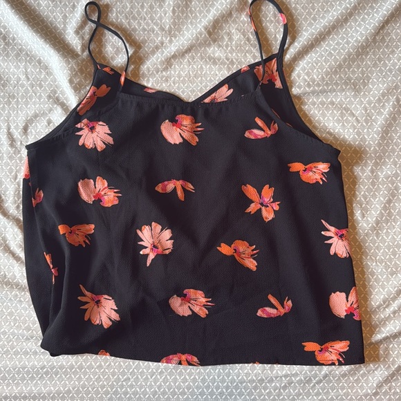 Lush Black Floral Knot-Front Tank Top - Picture 3 of 3
